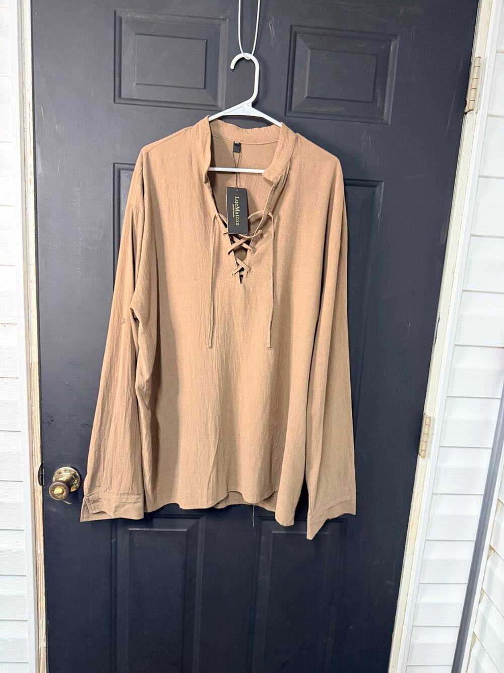 Women’s LucMatton long-sleeve retro lace-up blouse. 100% cotton Size XXL